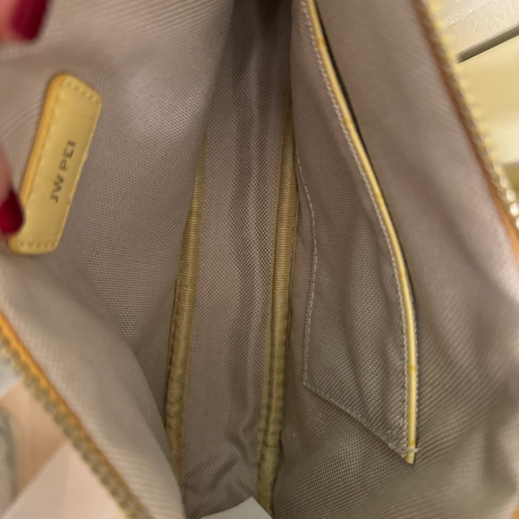 Yellow croc-embossed leather shoulder bag #croc #punk #grunge #butteryellow - Picture 3 of 6